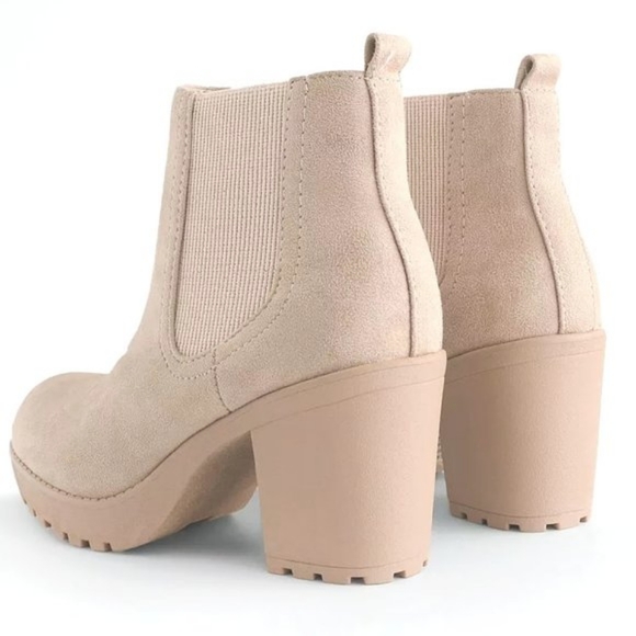 Soda Chelsea Beige Ankle Booties - Picture 3 of 4